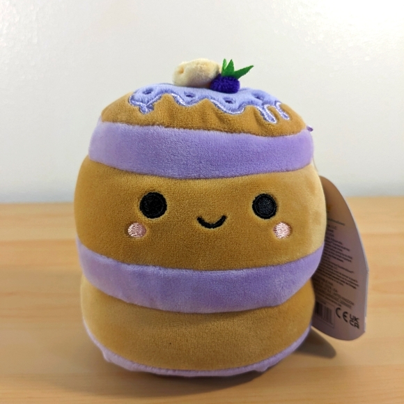 5" Paden Blueberry Pancakes Squishmallow - Picture 1 of 4